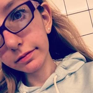 Meet your Posher, Noemi